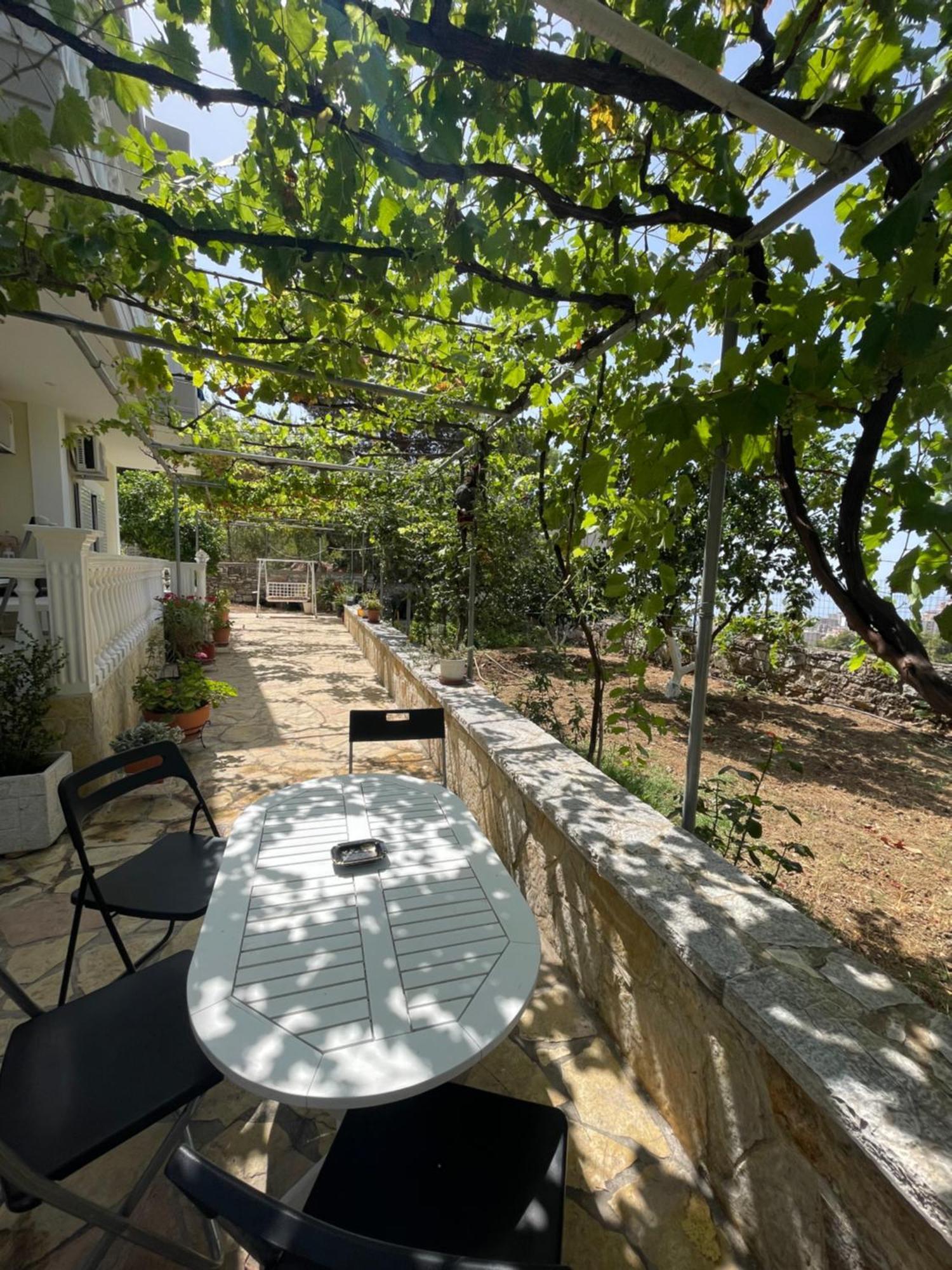 Holiday home Miranda's & Sarande
